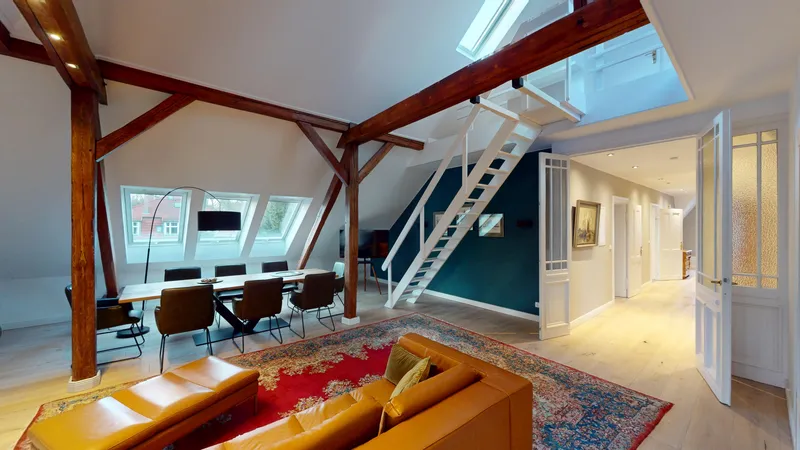 Großzügige 4-Zimmer-Dachgeschosswohnung mit Galerie nahe Tegeler Forst in Hermsdorf — photo 1